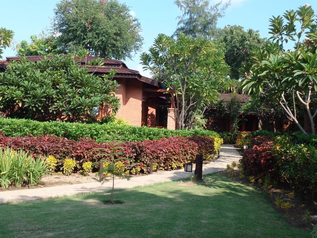 Aye Yar River View Resort Bagan Luaran gambar