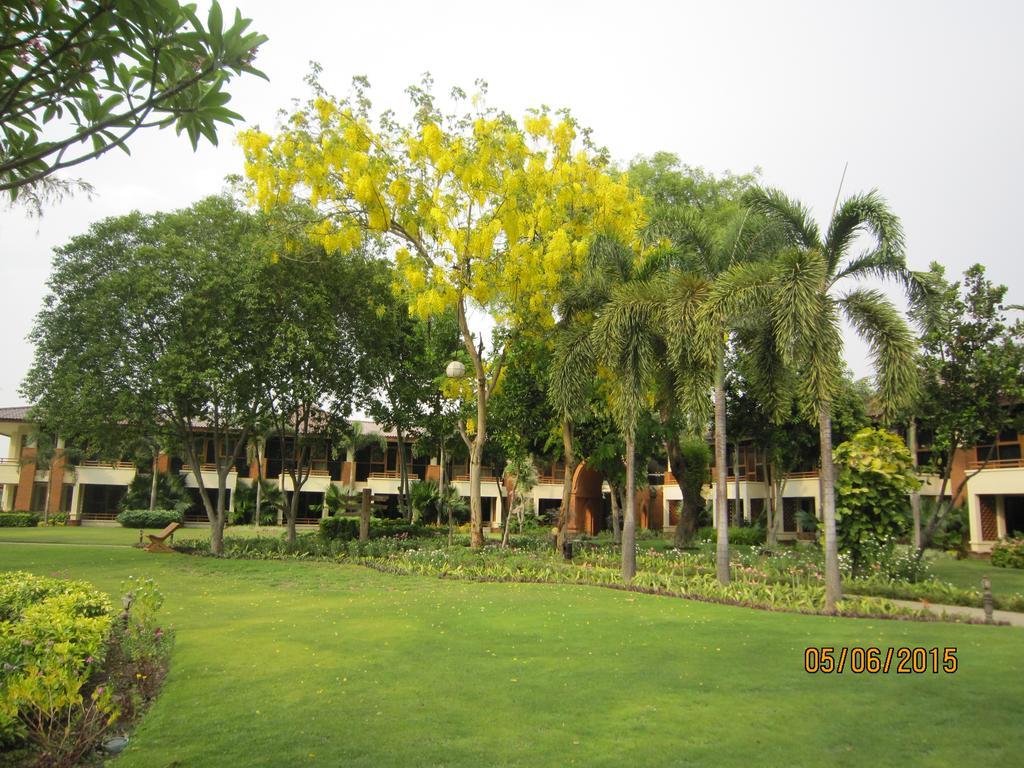 Aye Yar River View Resort Bagan Luaran gambar