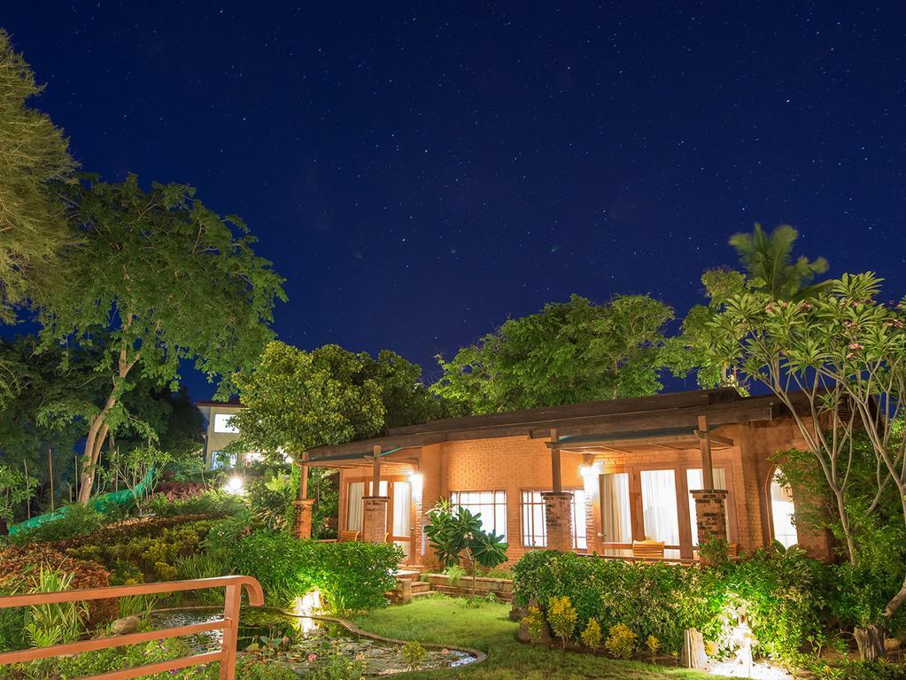 Aye Yar River View Resort Bagan Luaran gambar