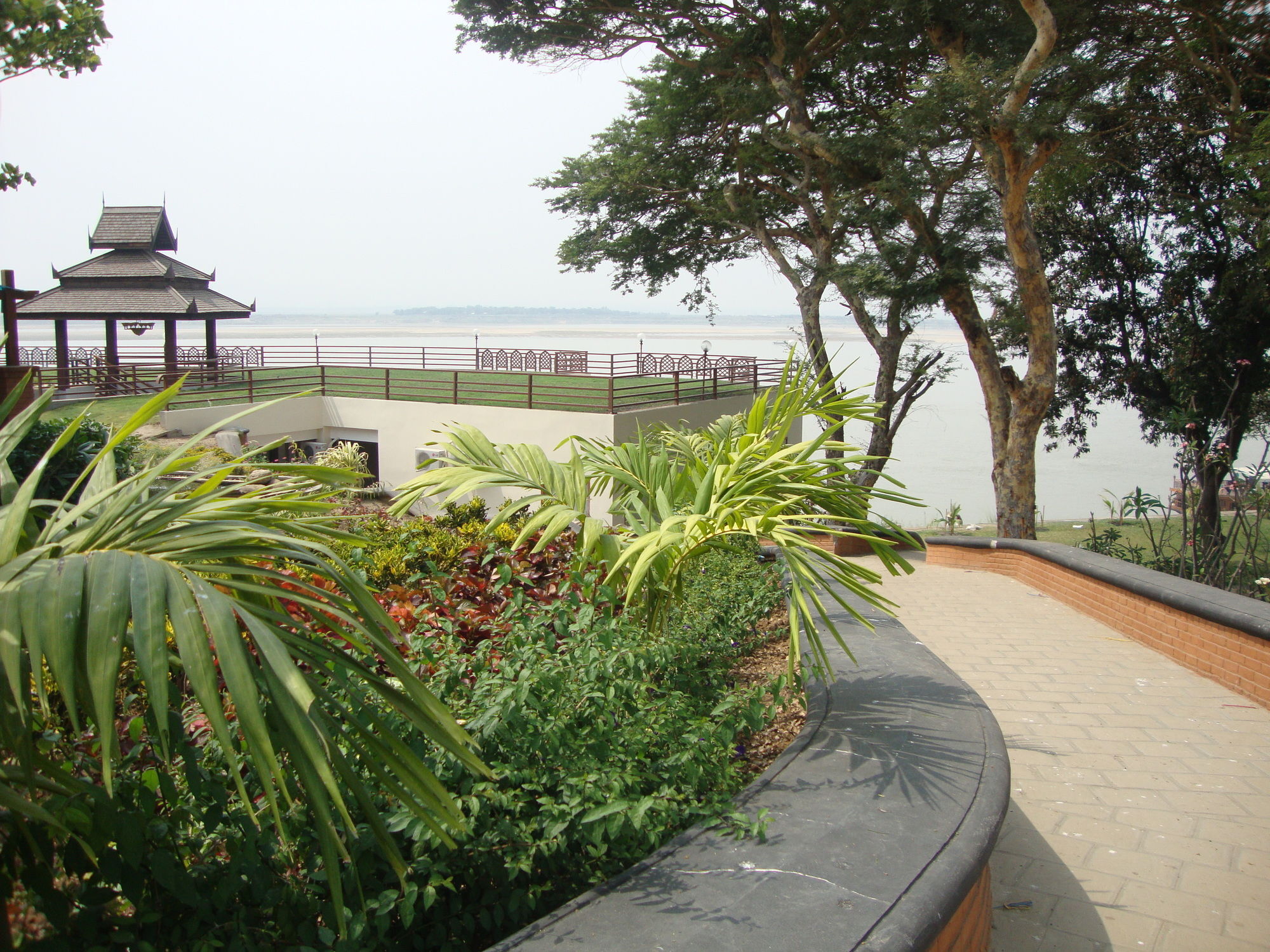 Aye Yar River View Resort Bagan Luaran gambar